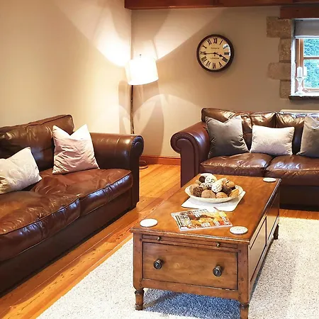 Flatts Barn Holiday home *