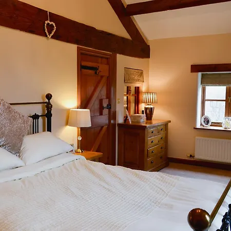 Holiday home Flatts Barn