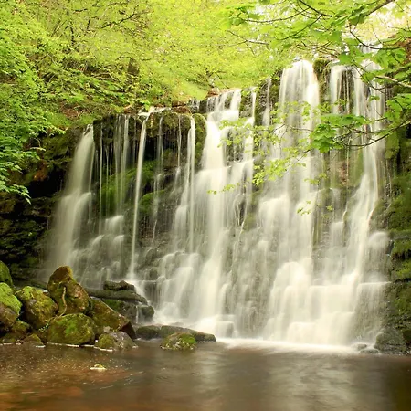 Flatts Barn בית נופש Hebden